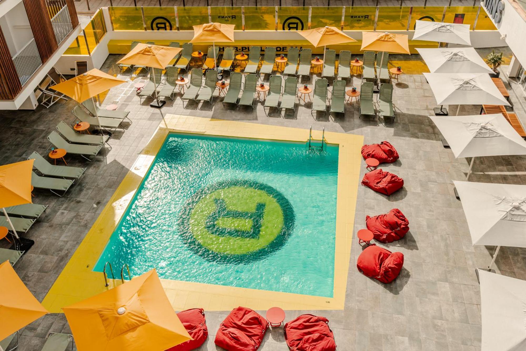 Ryans Ibiza Apartments - Only Adults Екстер'єр фото