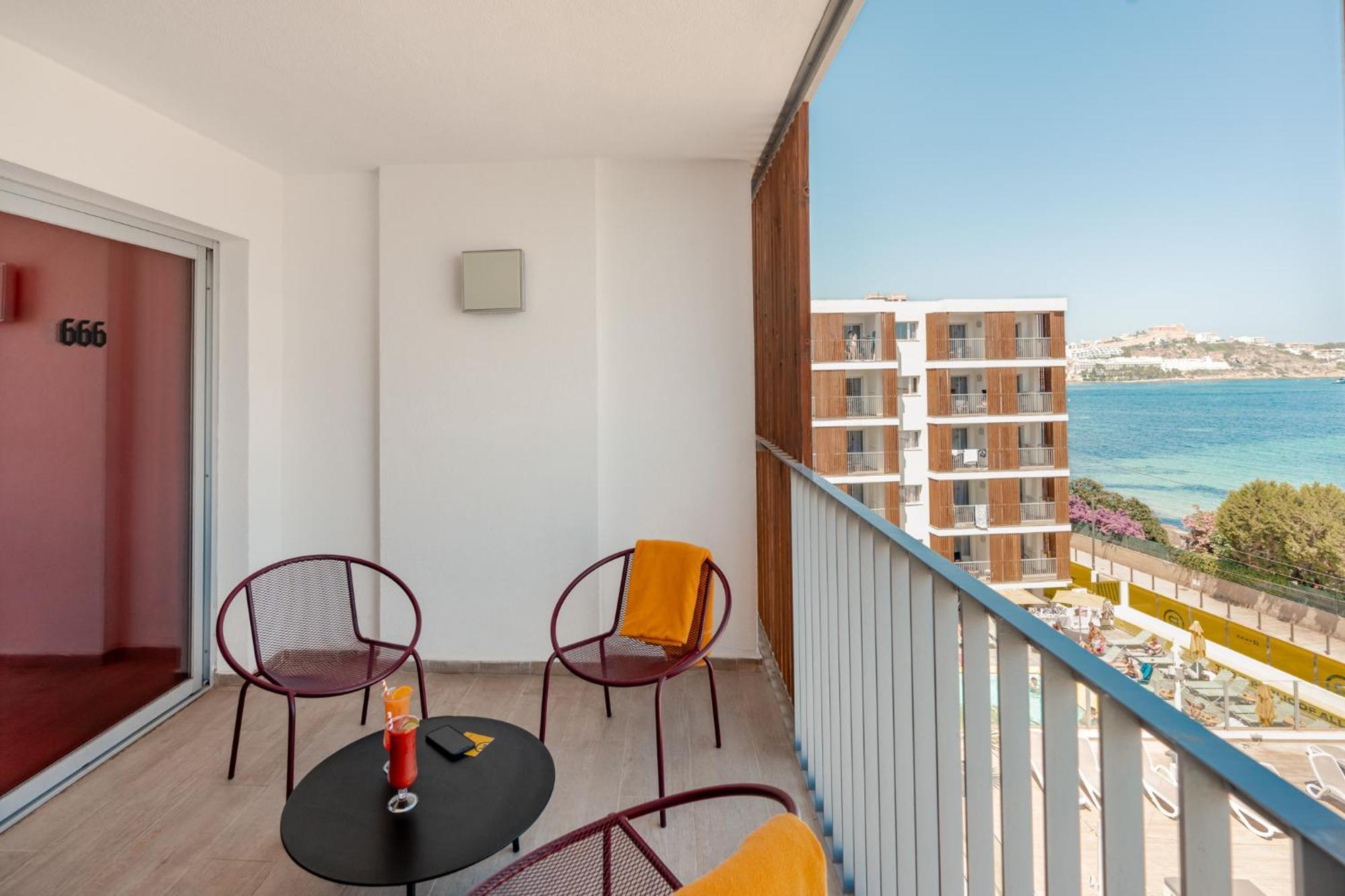 Ryans Ibiza Apartments - Only Adults Екстер'єр фото